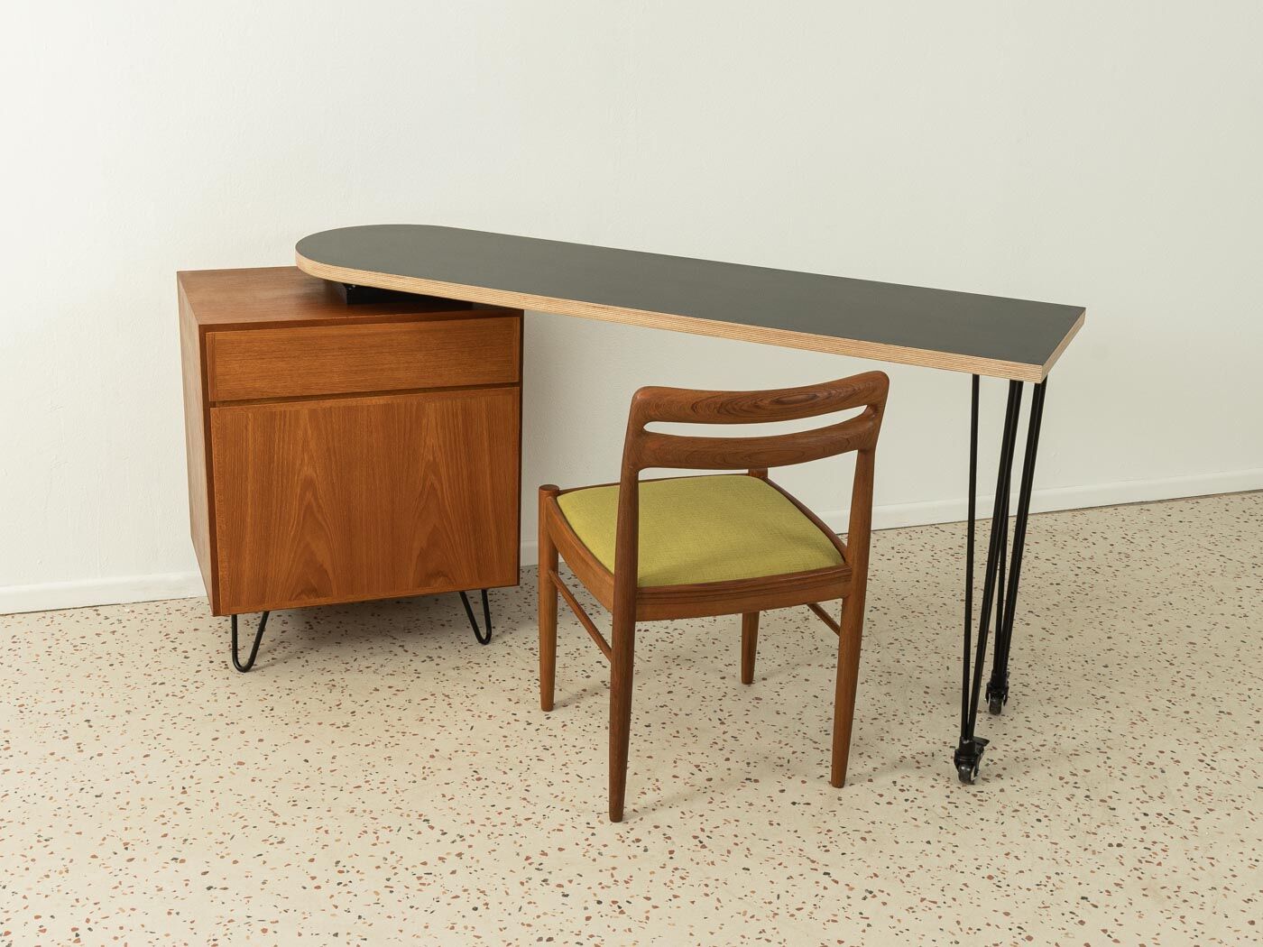 1960s desk, Omann Jun