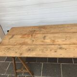 Winegrower's farm table