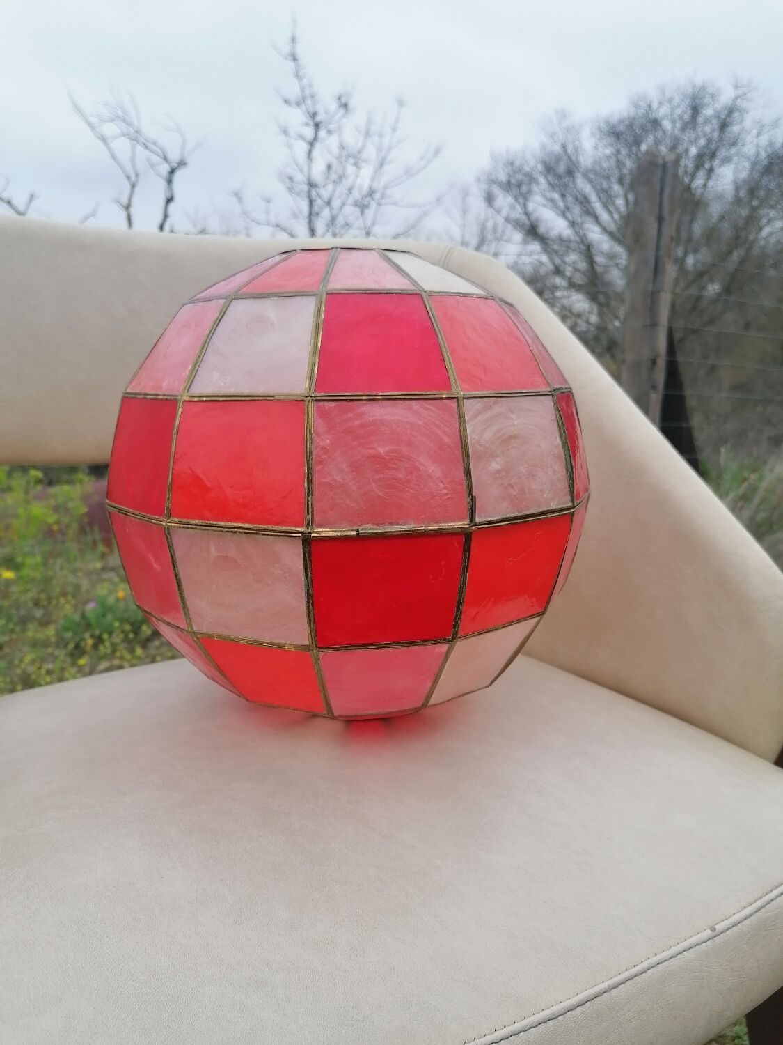 Faceted ball suspension in mother-of-pearl and vintage brass