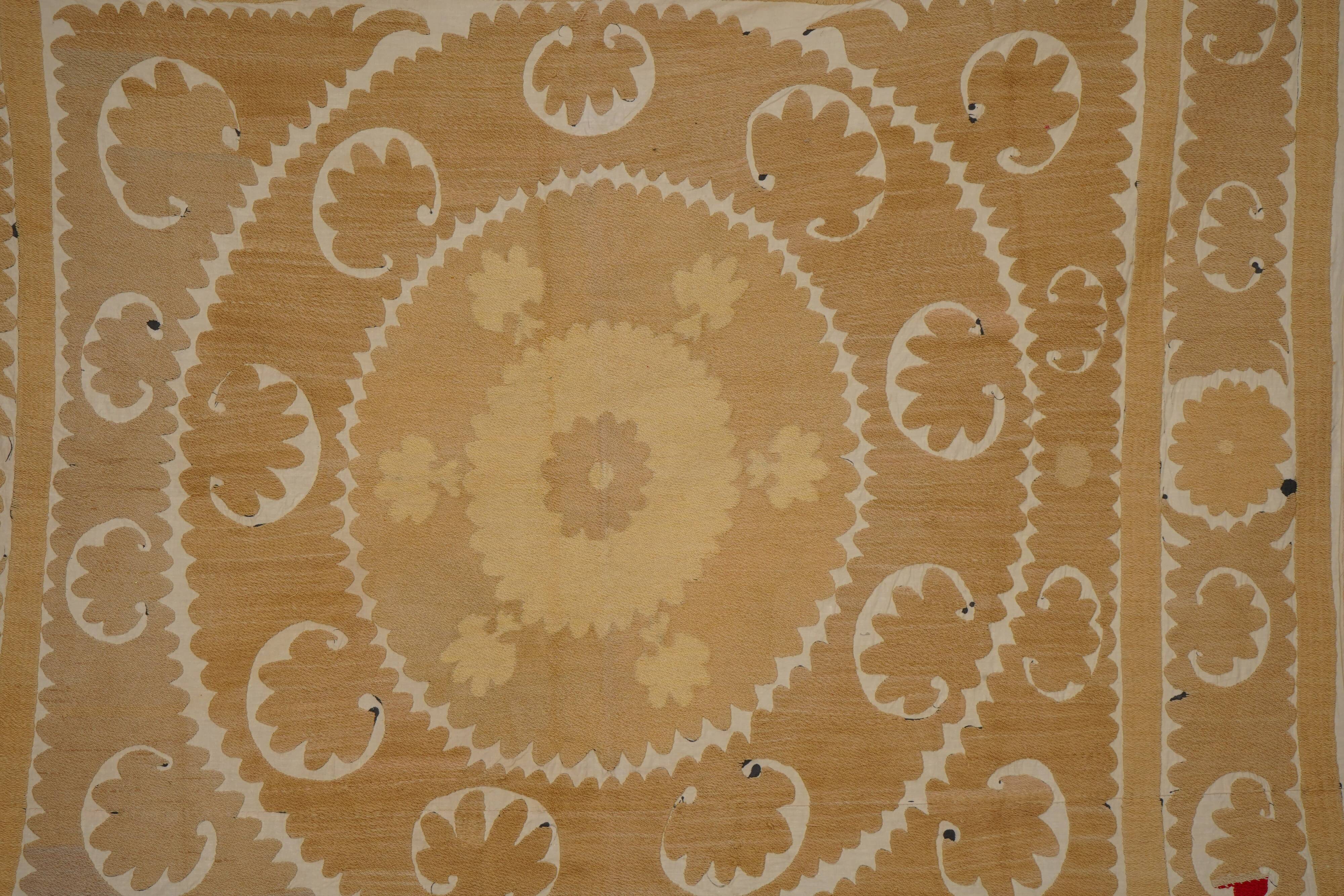 Vintage Turkish rug, hand-knotted, 129x146 cm.