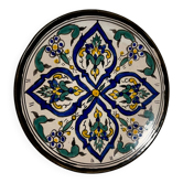 Assiette en terre cuite peinte à la main