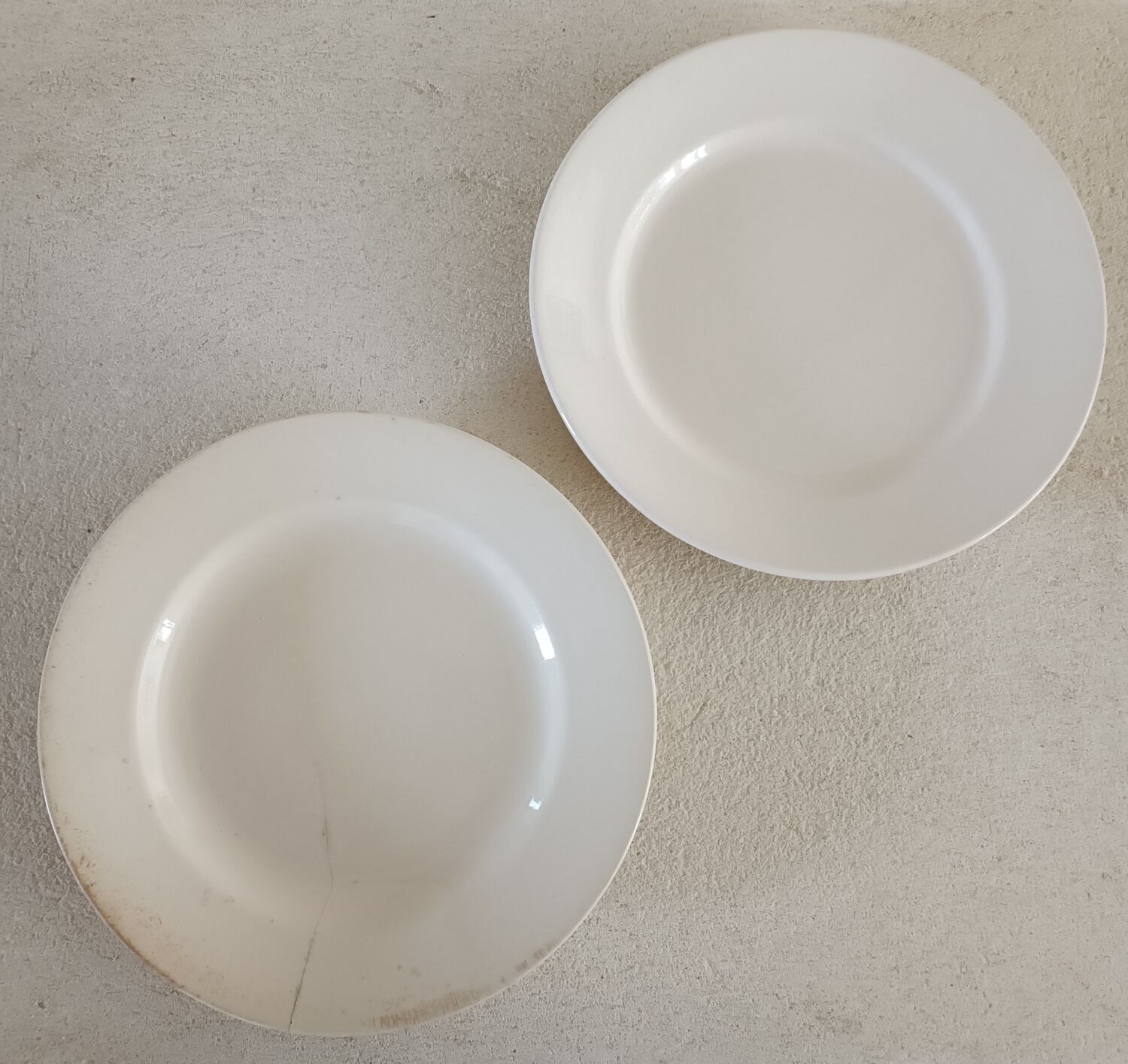 1 dish and 5 plates iron earth cream patina