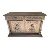 Buffet ancien sculpté et sablé