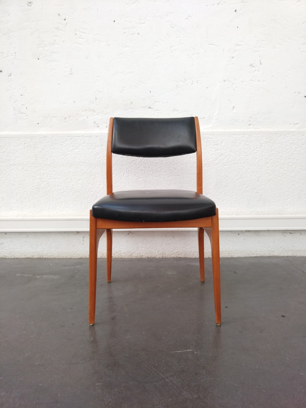 Set of 4 Scandinavian style chairs