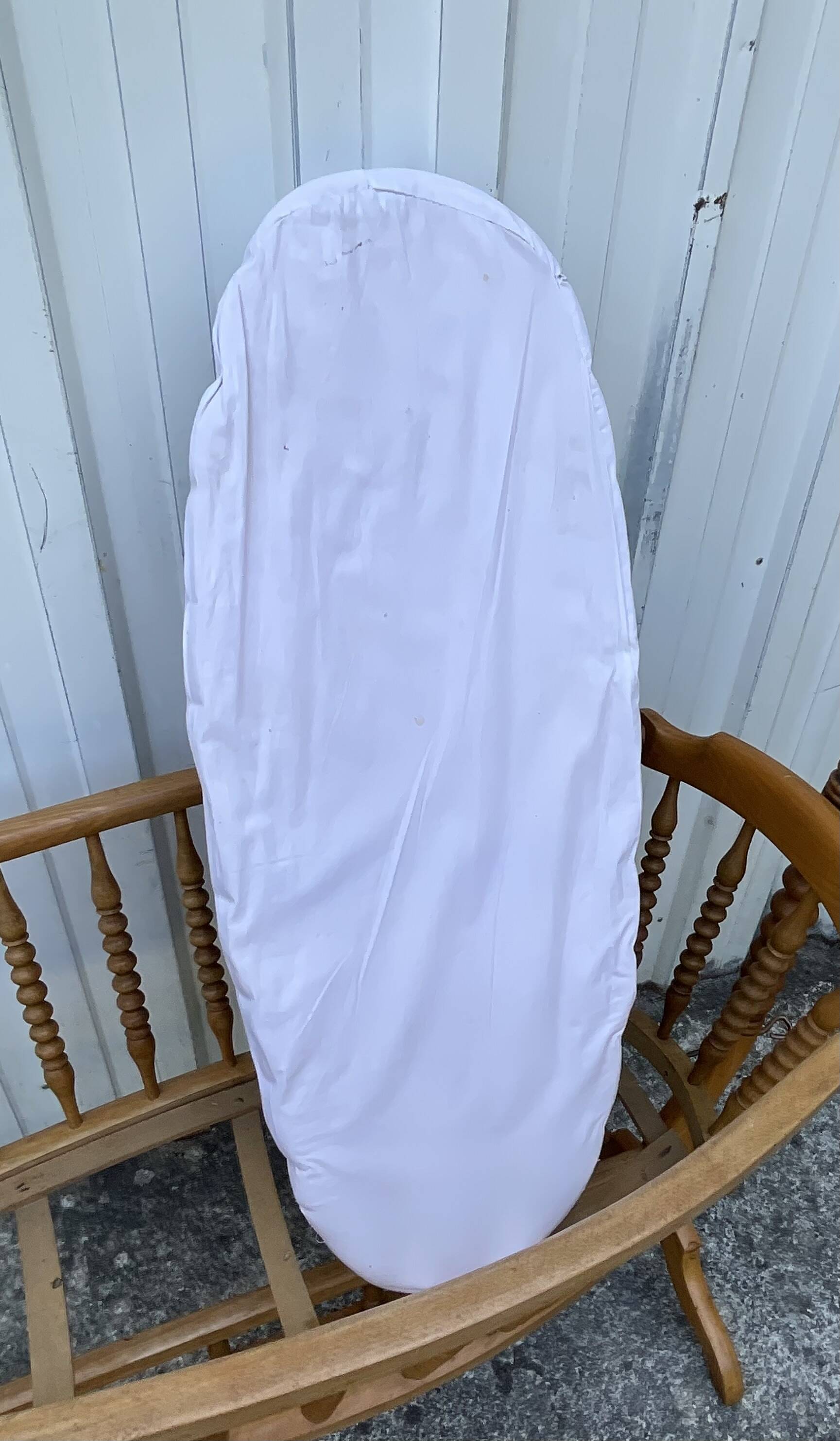 Antique cradle in solid beech – Early 20th century