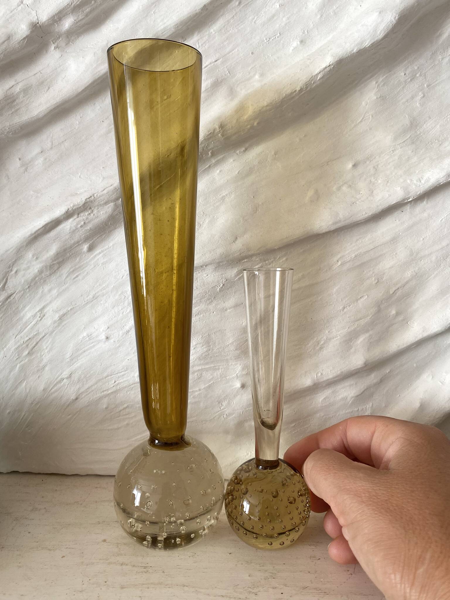 Soliflores vintage en verre bullé teinté