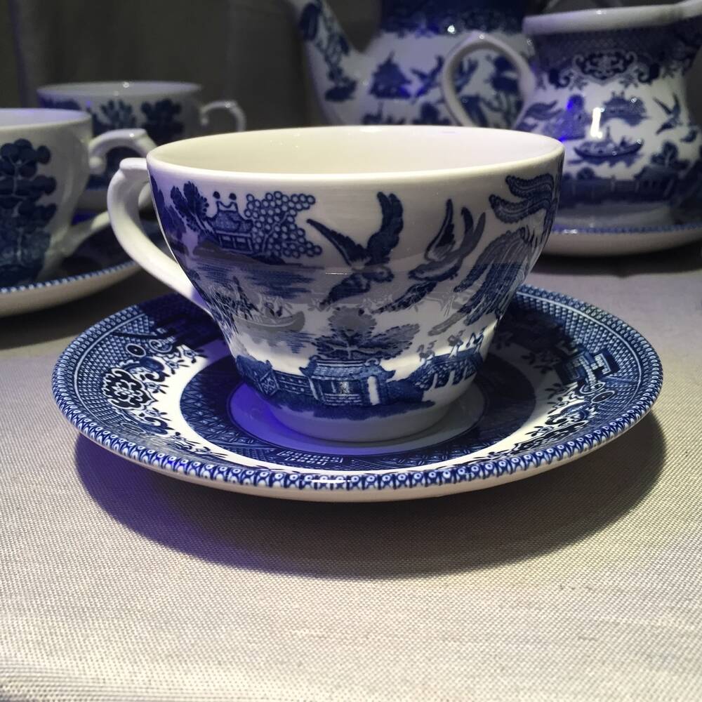 Churchill england blue and white tea service japanese patterns