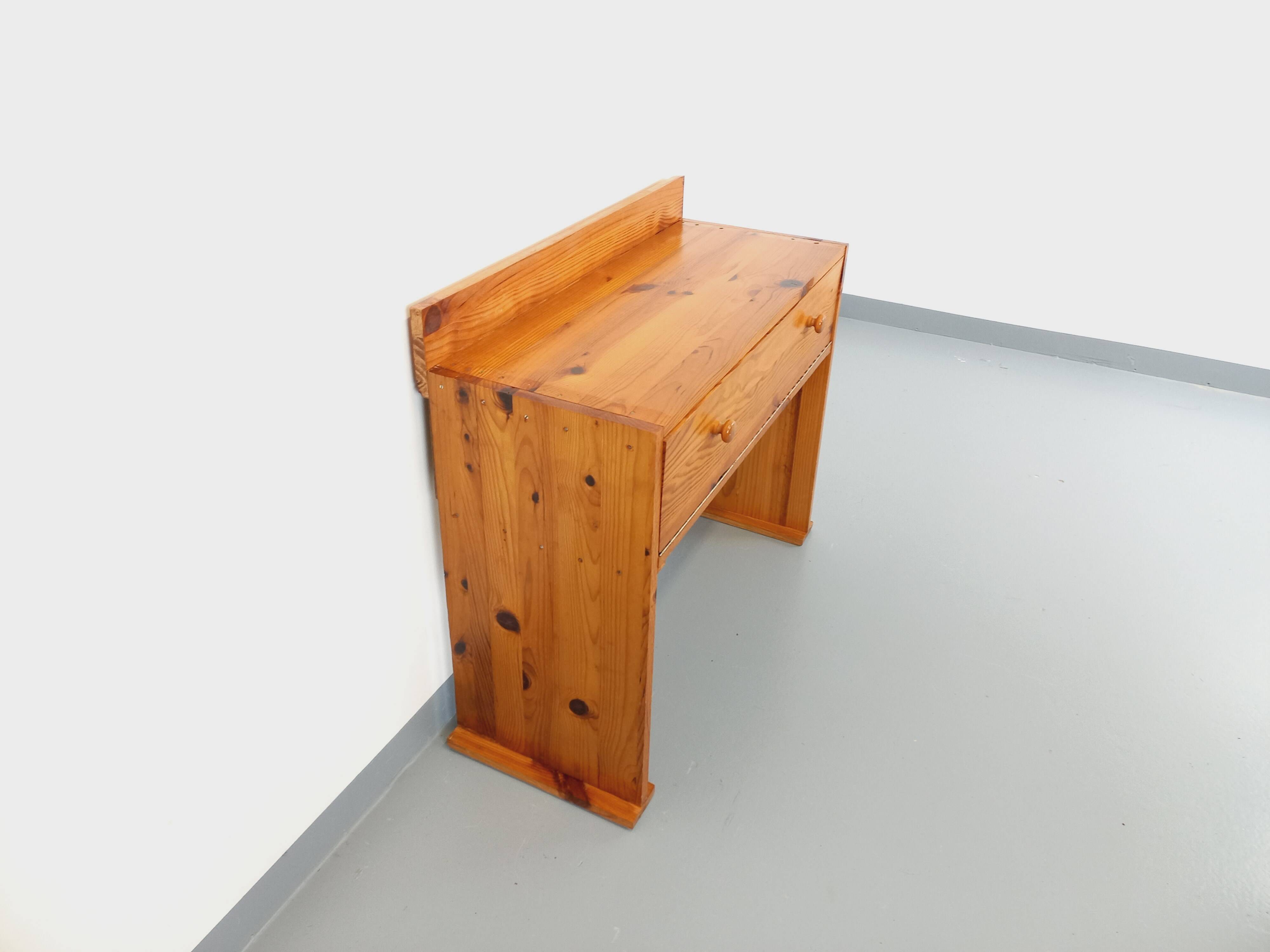 Vintage pine desk with sled legs from the 70s and 80s
