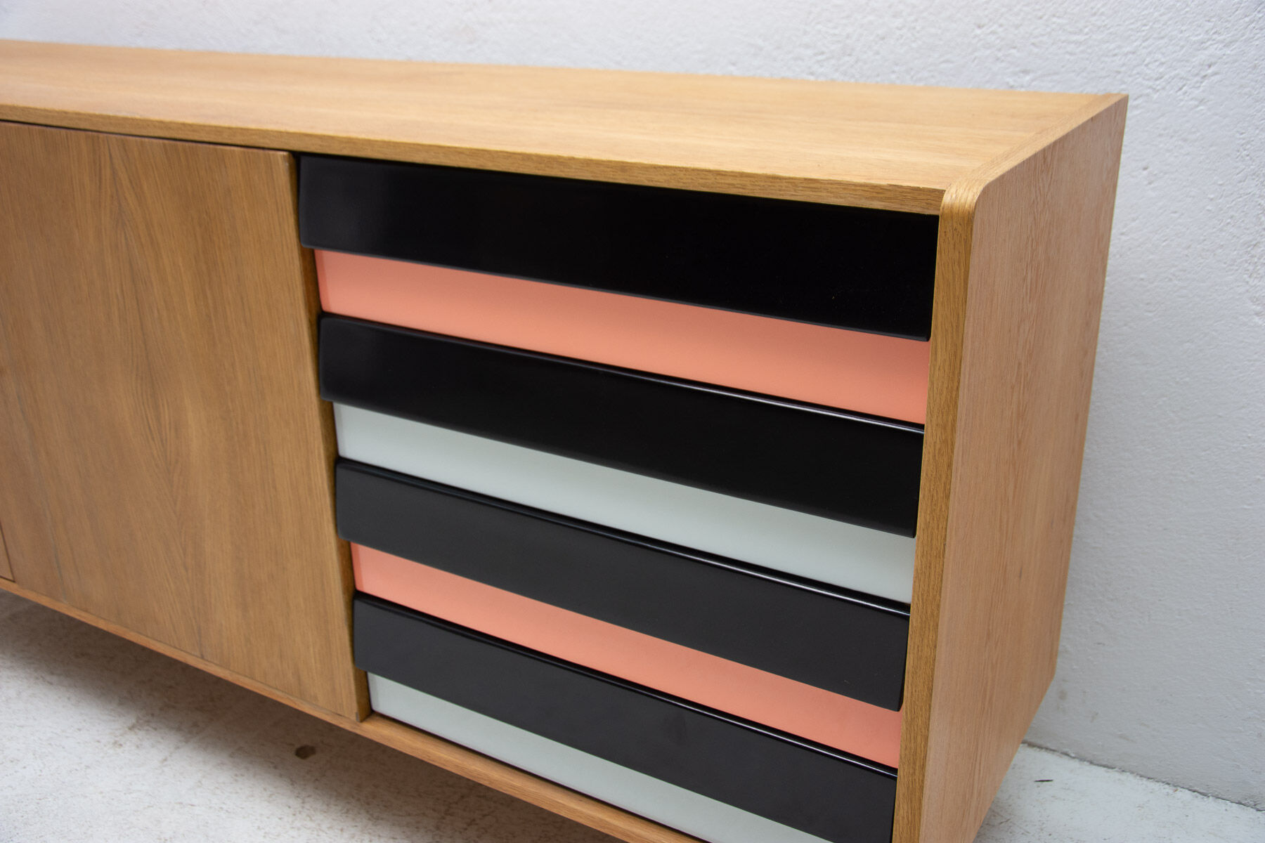 Mid Century U-460 sideboard by Jiří Jiroutek for Interiér Praha