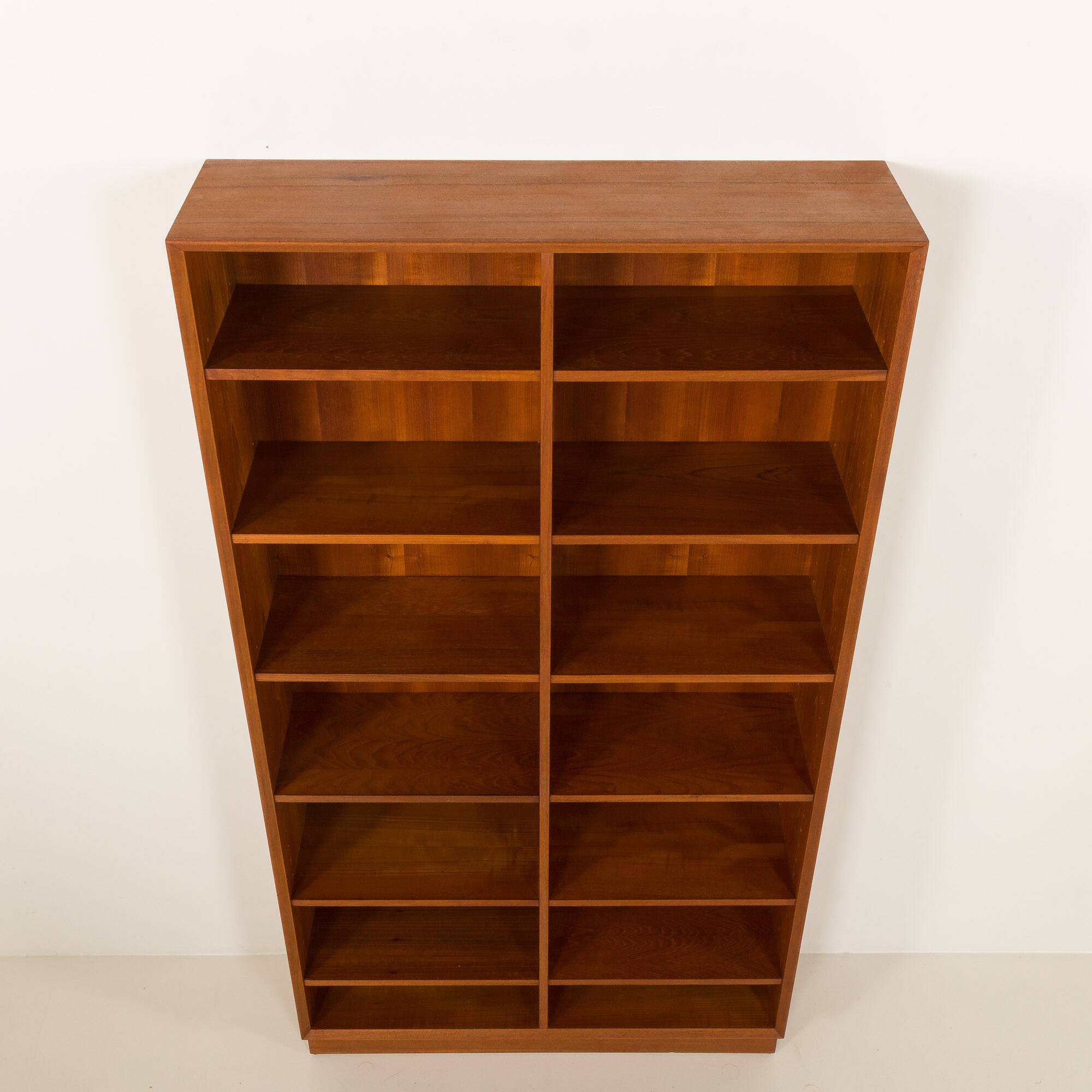 Danish vintage teak bookcase by Brourer Mobelfabrik, 1970s