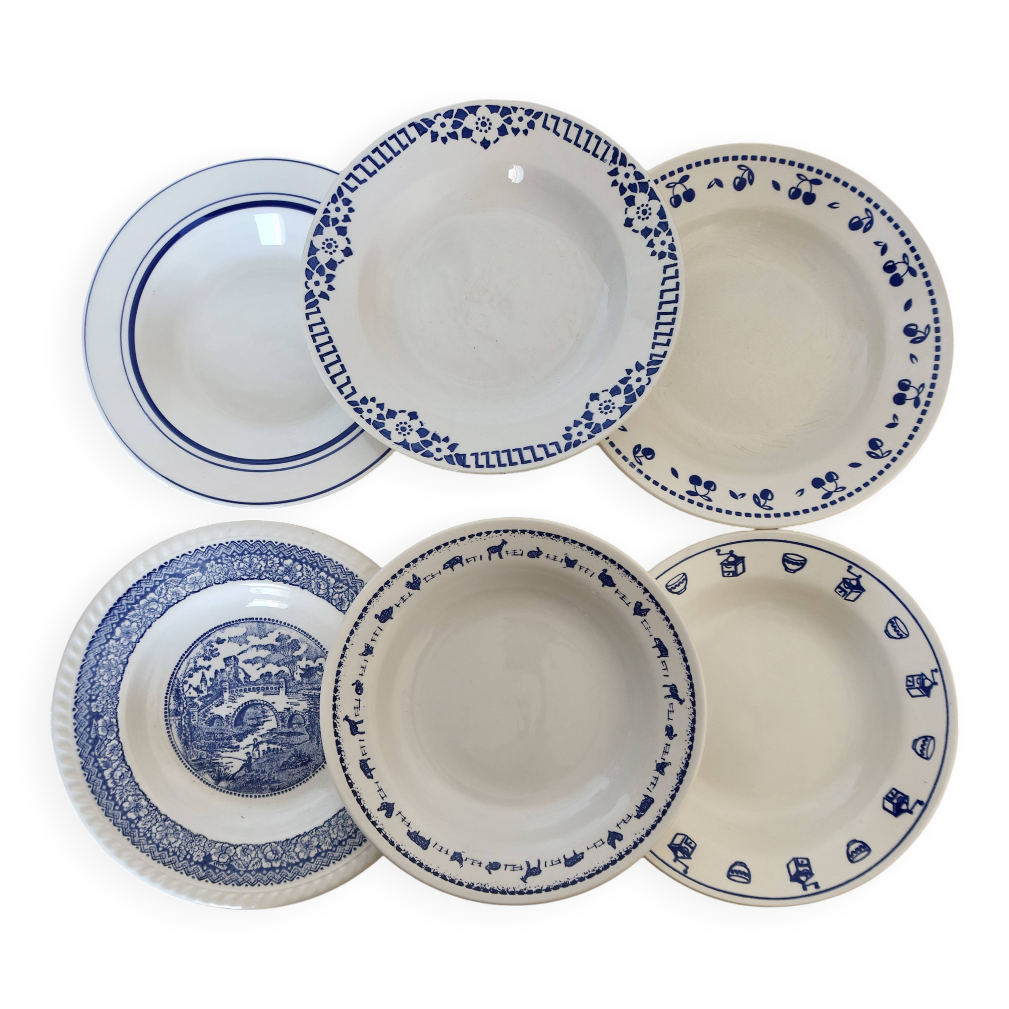 6 mismatched vintage blue and white earthenware soup plates - Set