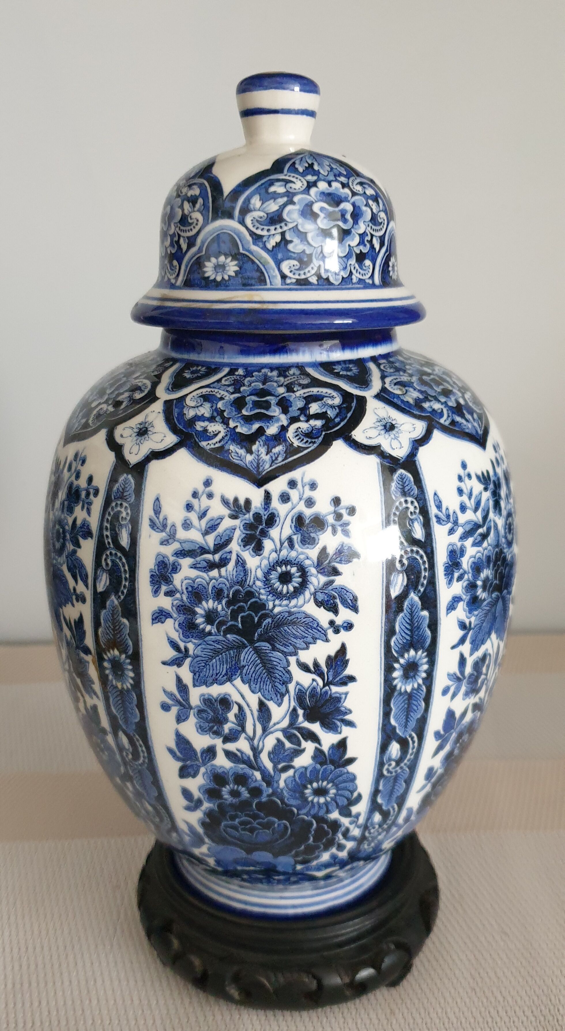 Old chinese potiche porcelain signed ginger pot h.23cm