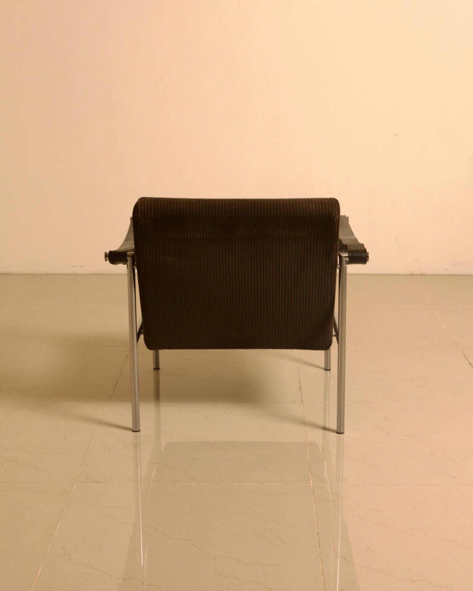 "SZ38" armchair in brown velvet by Martin Visser and Dick van der Net for
