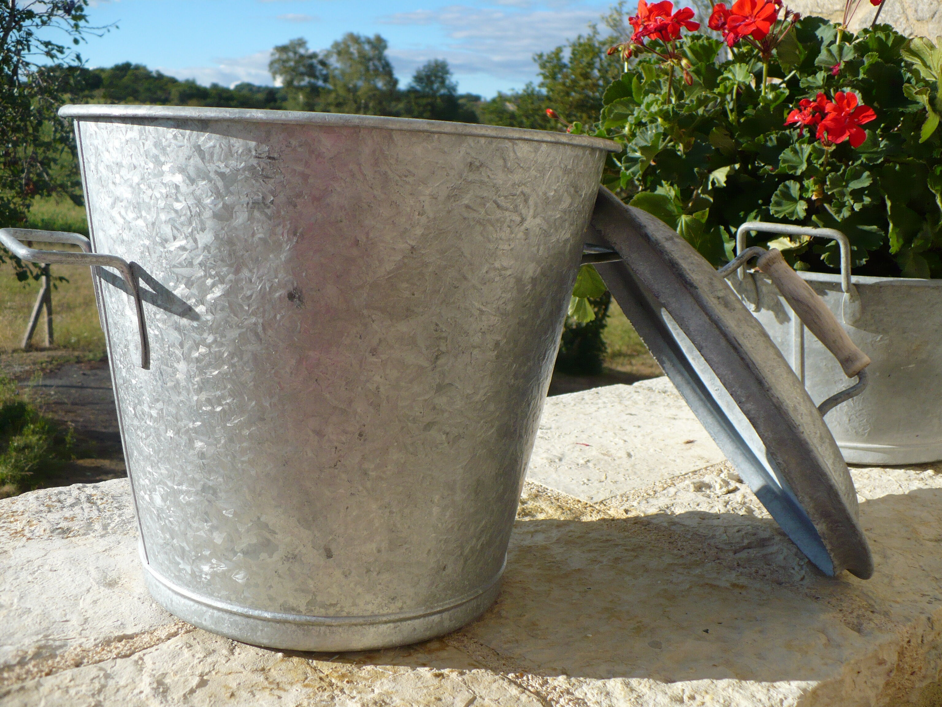 Zinc basin