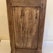 petit meuble d'appoint en noyer