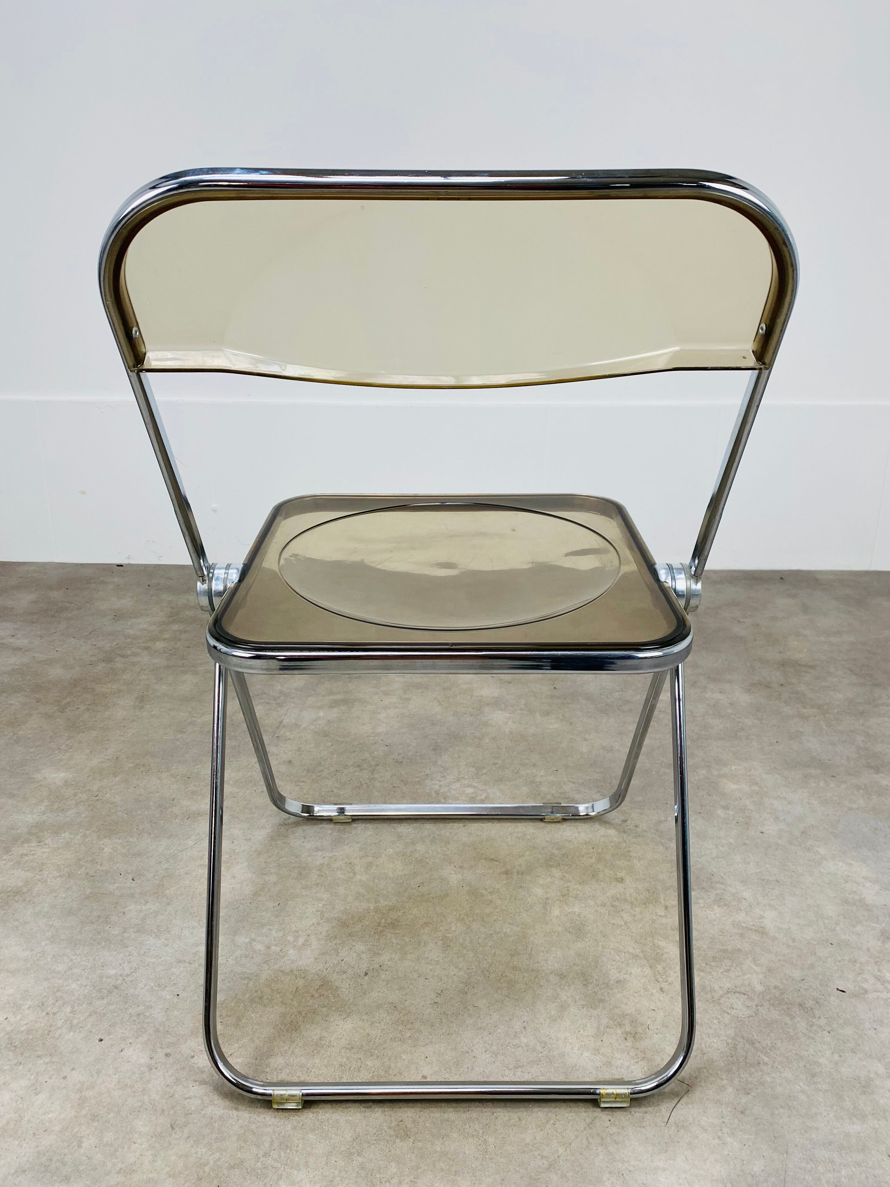 Plia chair by Giancarlo Piretti for Anonima Castelli