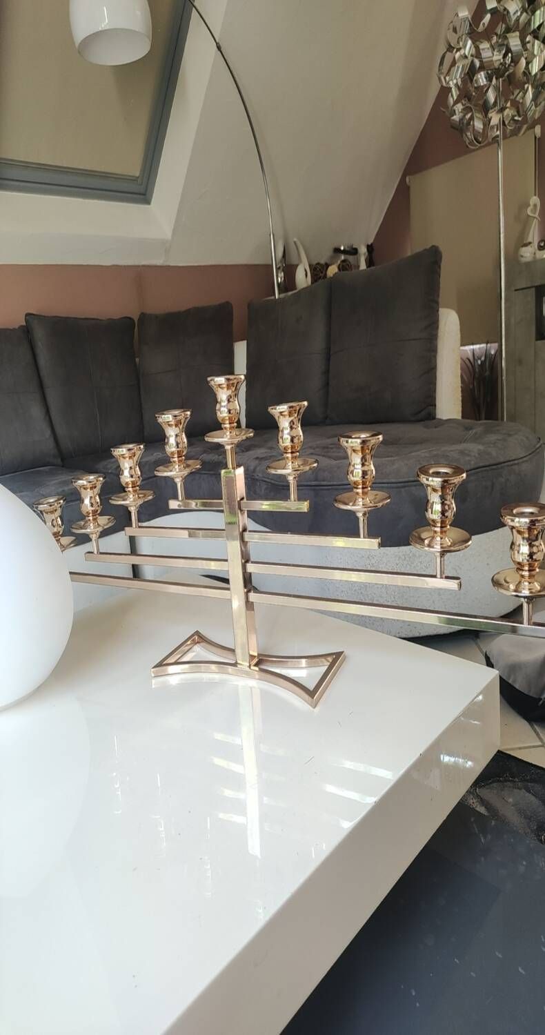 Large Aulica Menorah/Jewish Candlestick with 9 lights. In gold-plated metal.