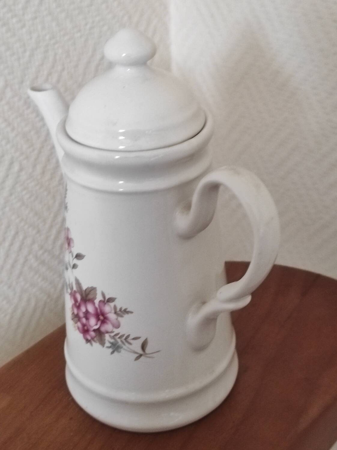 Small coffee maker