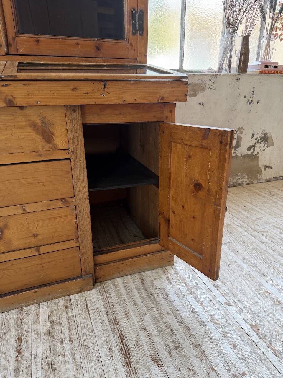 Library grocery Napoleon 19th century