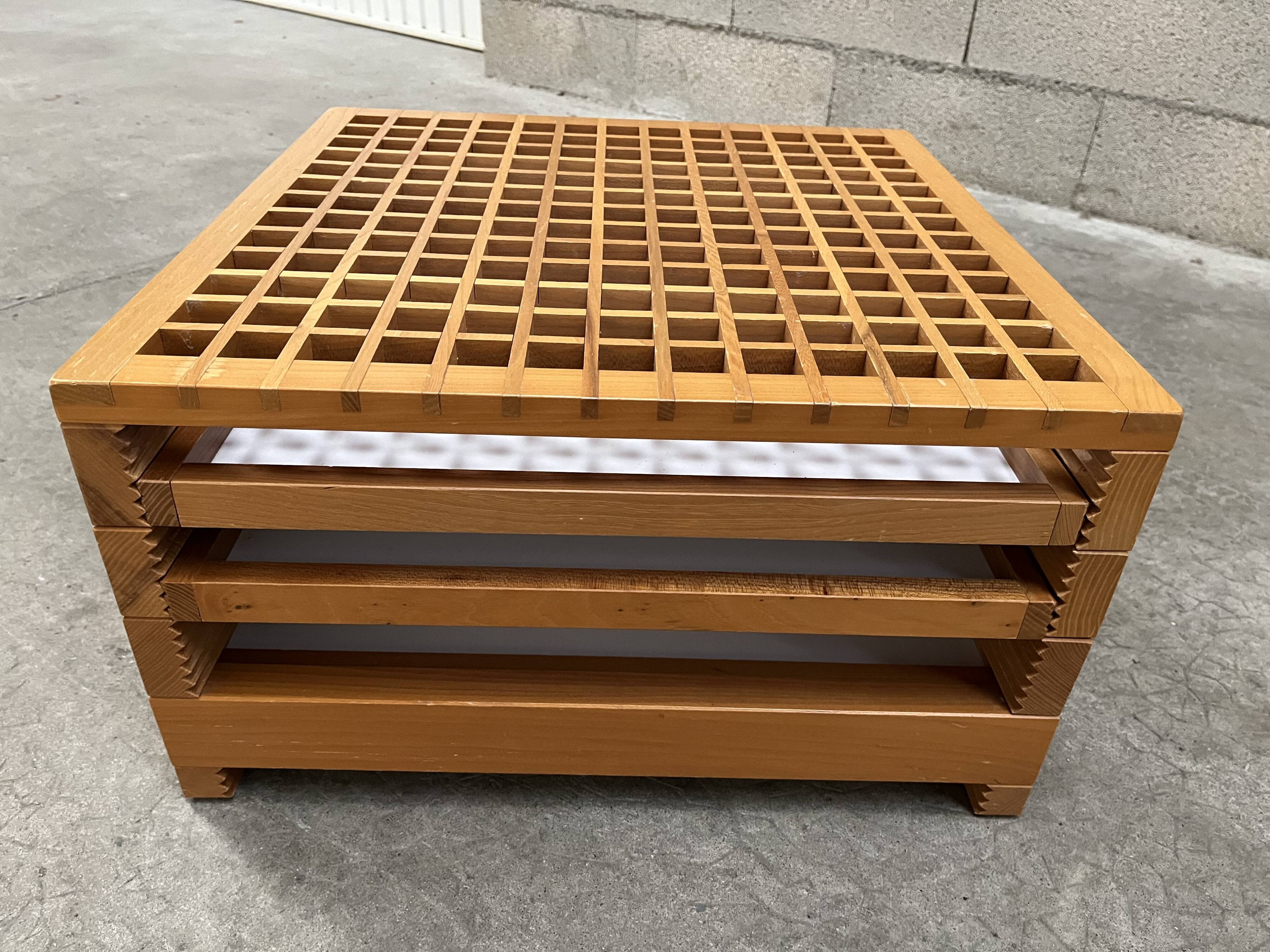 tetra design coffee table Bernard Vuarnesson