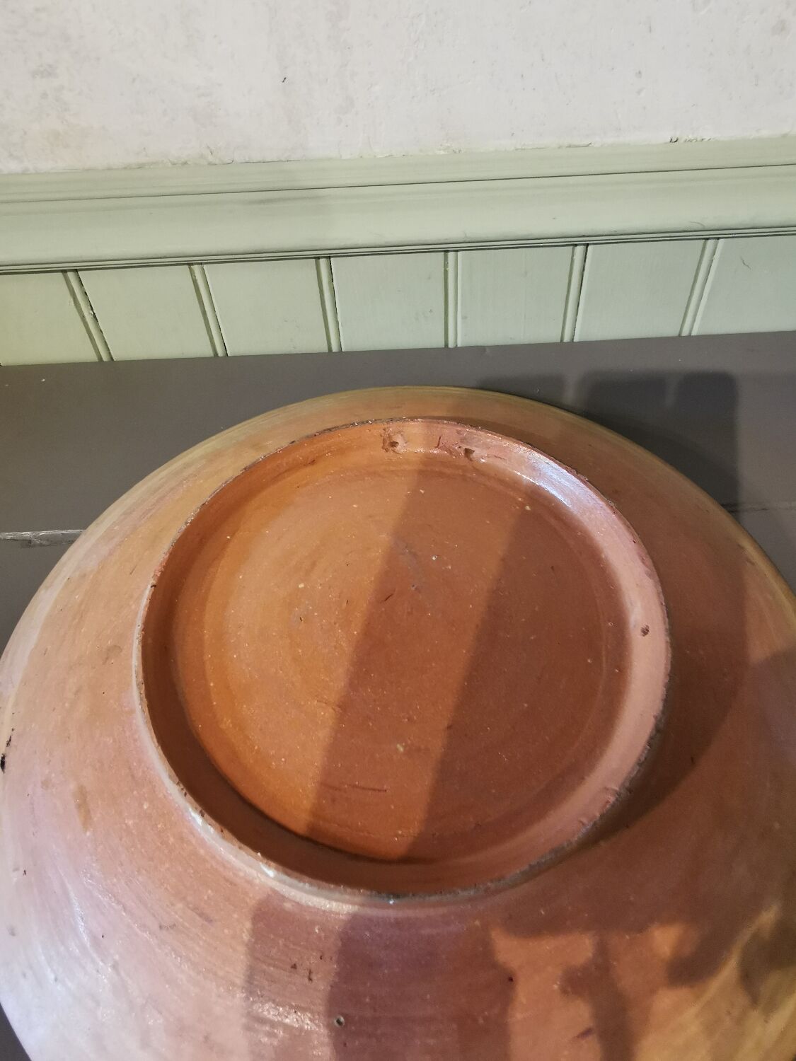 Vintage round dish fish décor