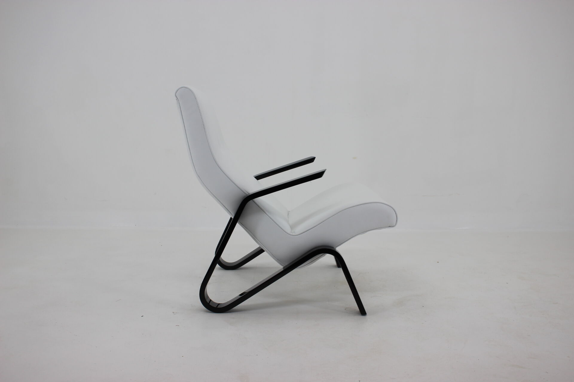 Eero Saarinen Grasshopper Chair and Stool for Knoll, 1950