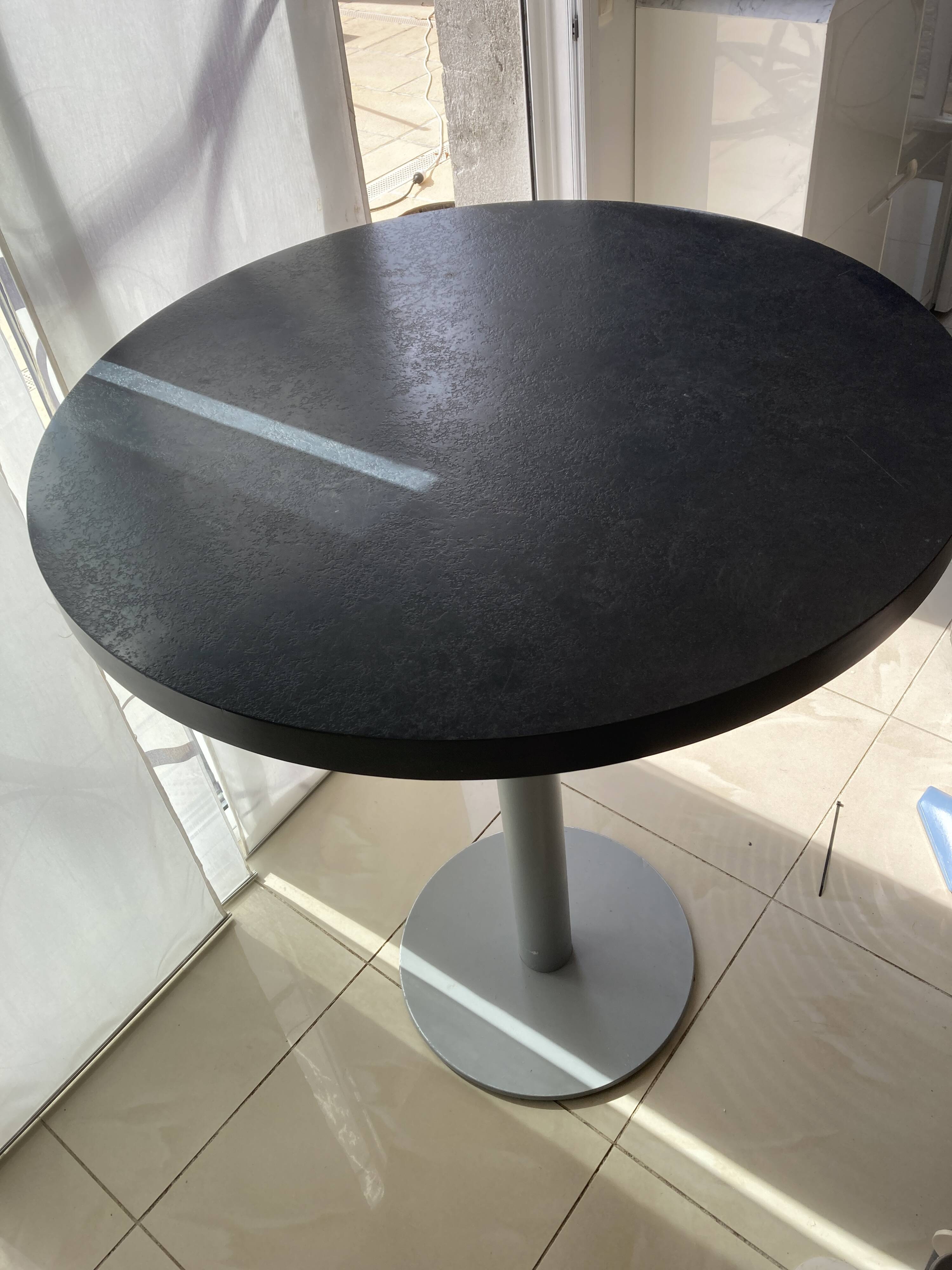 Table mange debout ronde