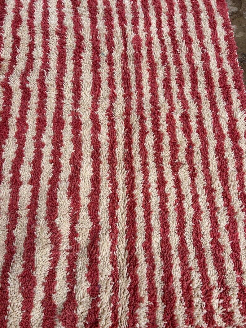 Handmade traditional natural wool rug 150/250 cm