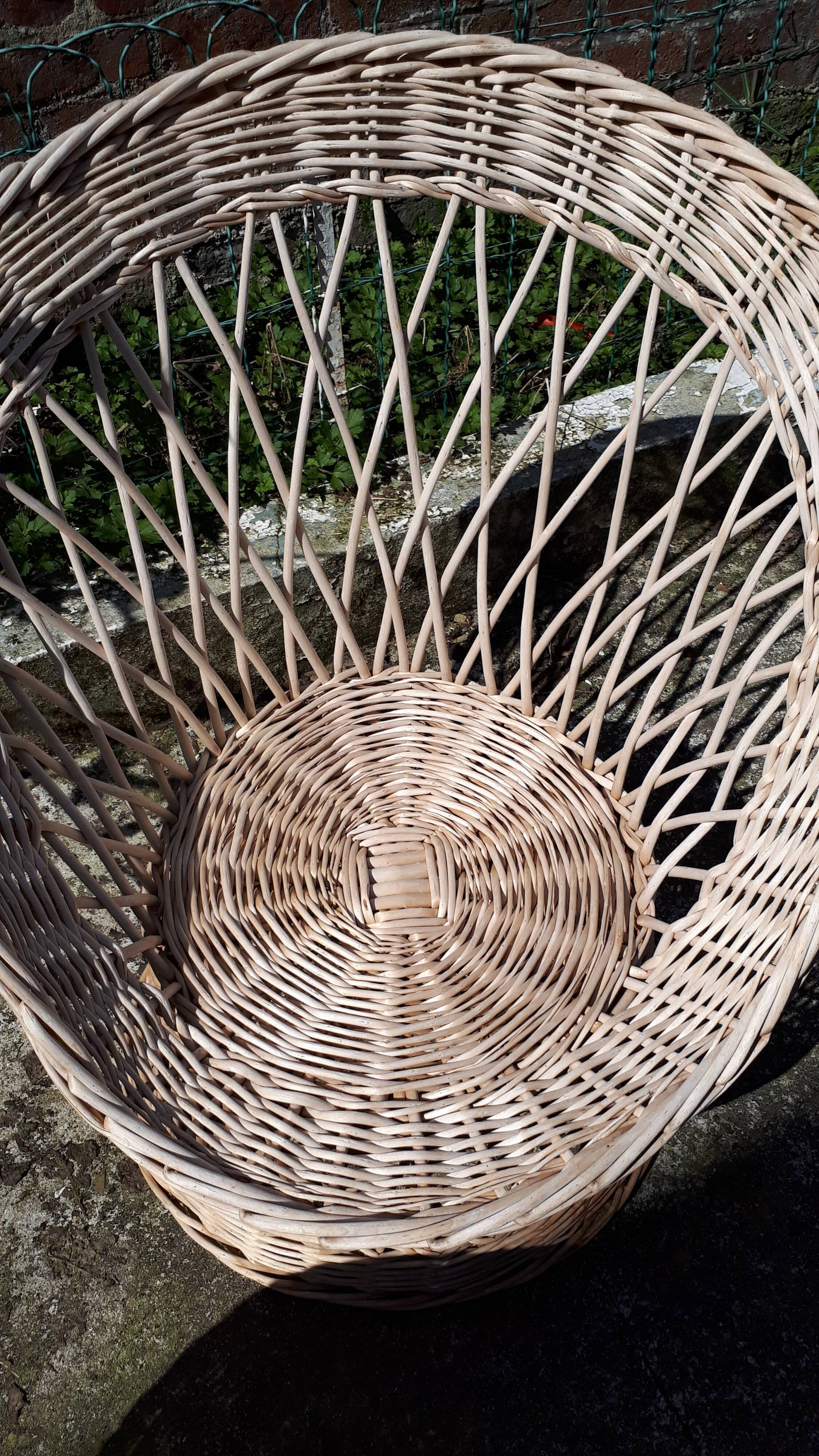 Living room 5 pieces vintage rattan