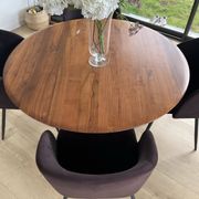 Dining table in walnut AM.PM