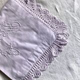 Taie d'oreiller ancienne en coton lilas