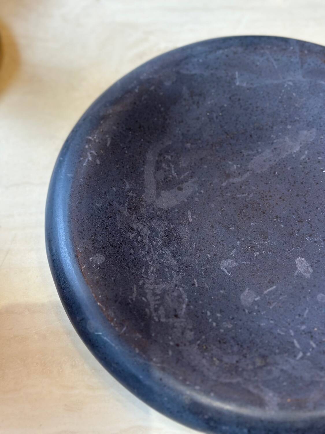 Vintage sculptural polished black marble donut plate flat tray empty po