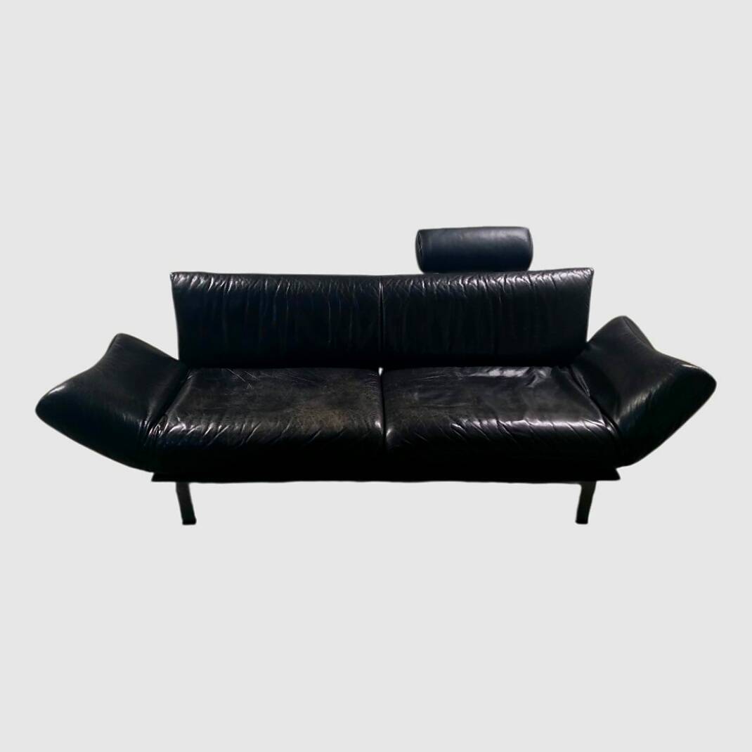 Iconic Sede DS-140 Sofa (Black) – Circa 1980