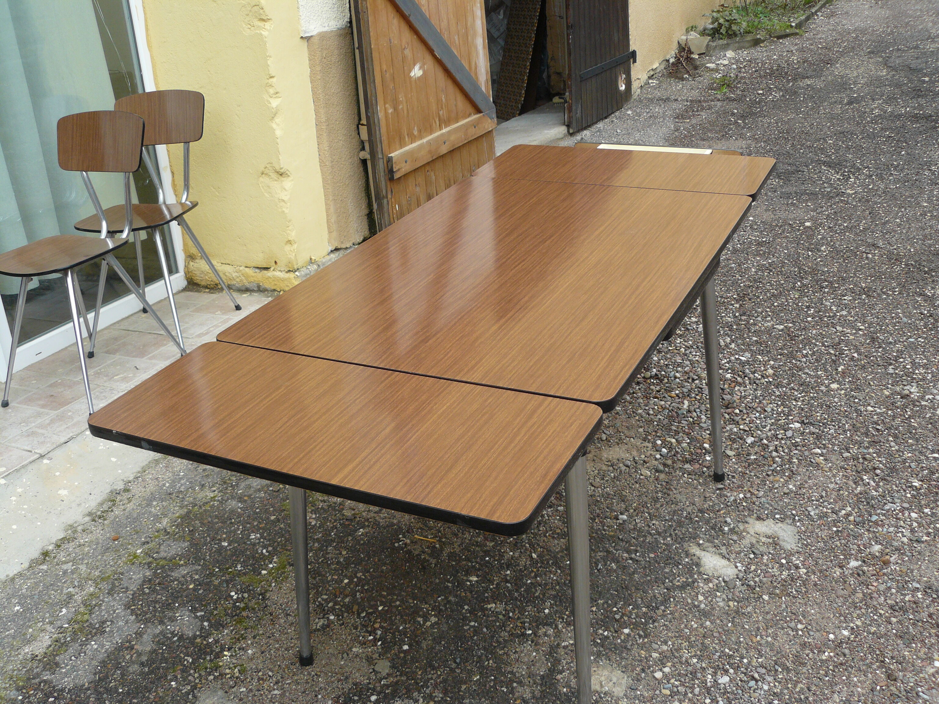 Set of kitchen table and chairs