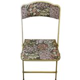 Folding chairs with floral pattern