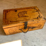 Advertising chest box