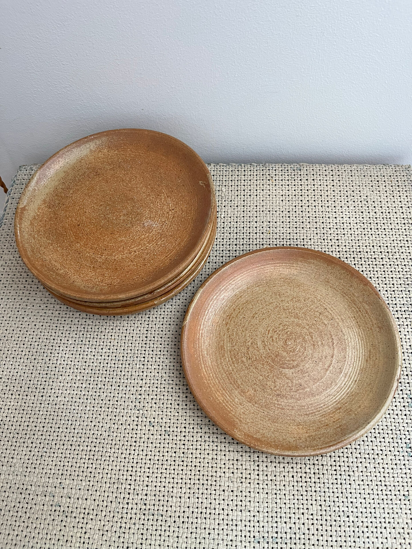 7 dessert plates in stoneware