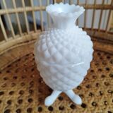 Bonbonnière, pineapple sugar bowl in white opaline.