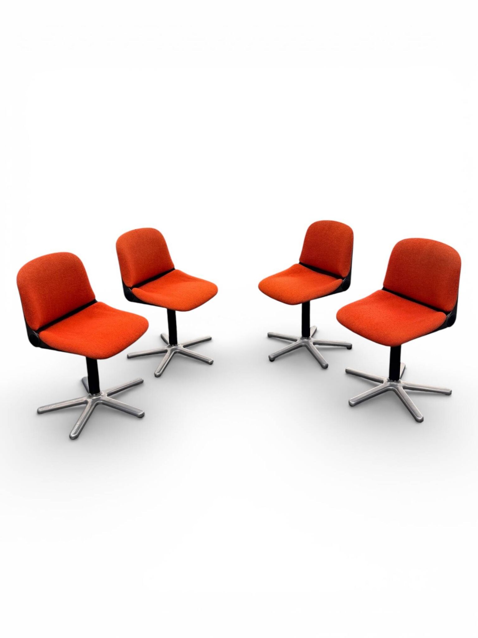 4 chaises, fauteuils vintage modèle 231/5 en tissu orange par Wilkhahn