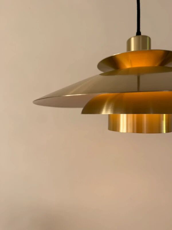 Vintage Frandsen 3012 in brass - Danish design lamp
