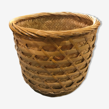 Vintage wicker basket