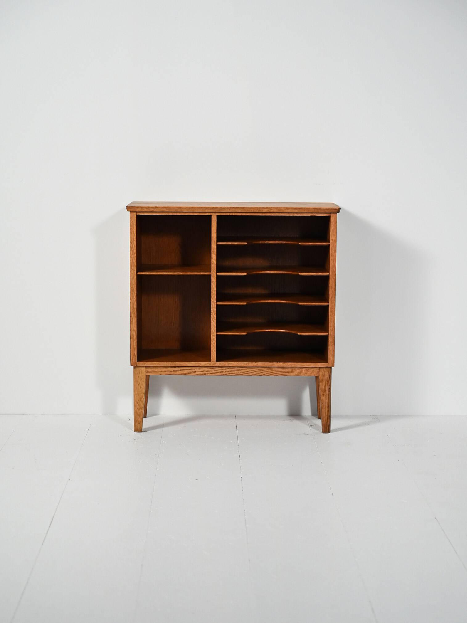 Åvidabergs oak magazine cabinet, 1950s