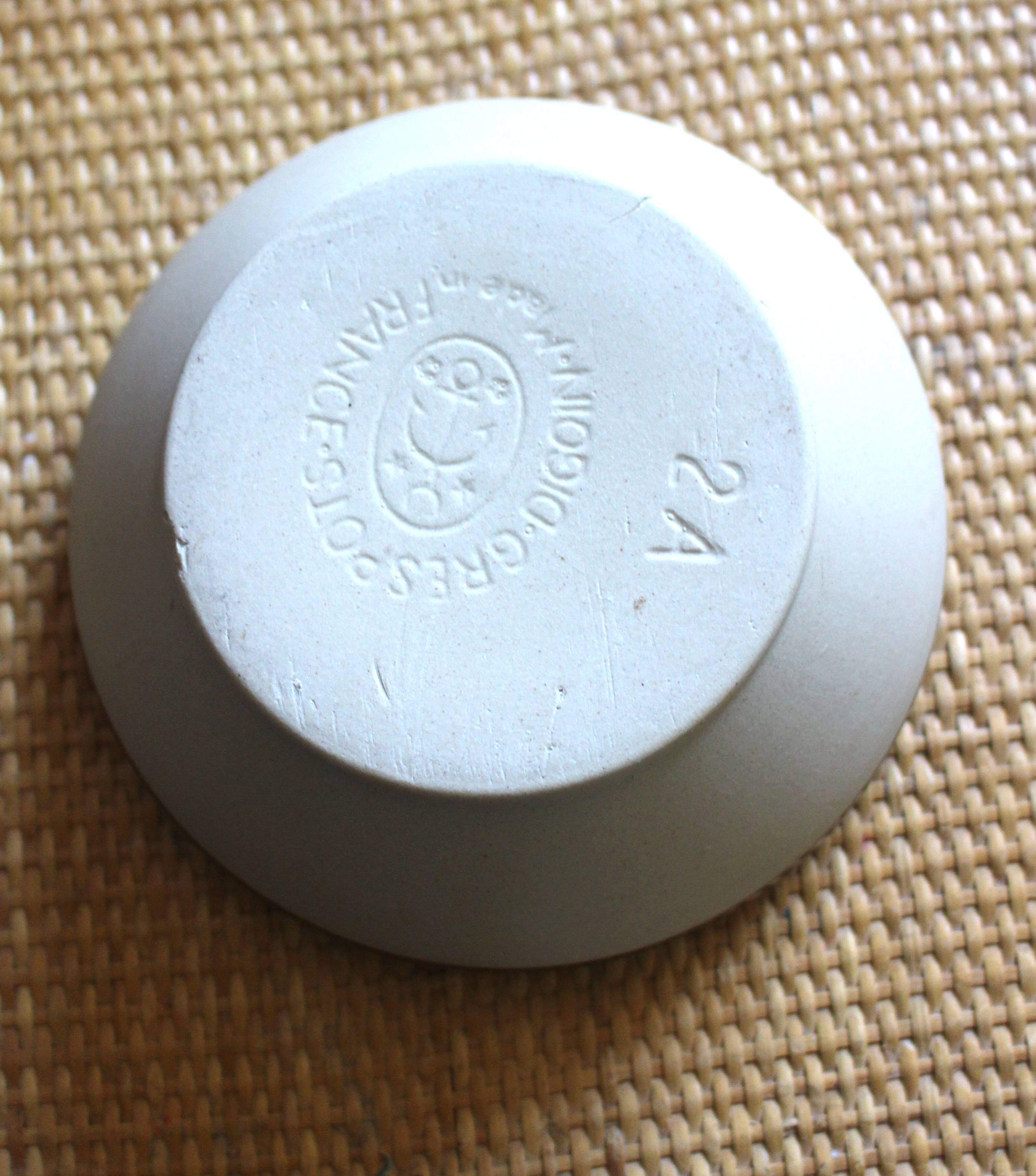 Two-tone vintage stoneware salad bowl from Digoin.