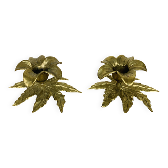 Paire de bougeoirs fleurs laiton doré
