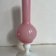 Vase en opaline rose