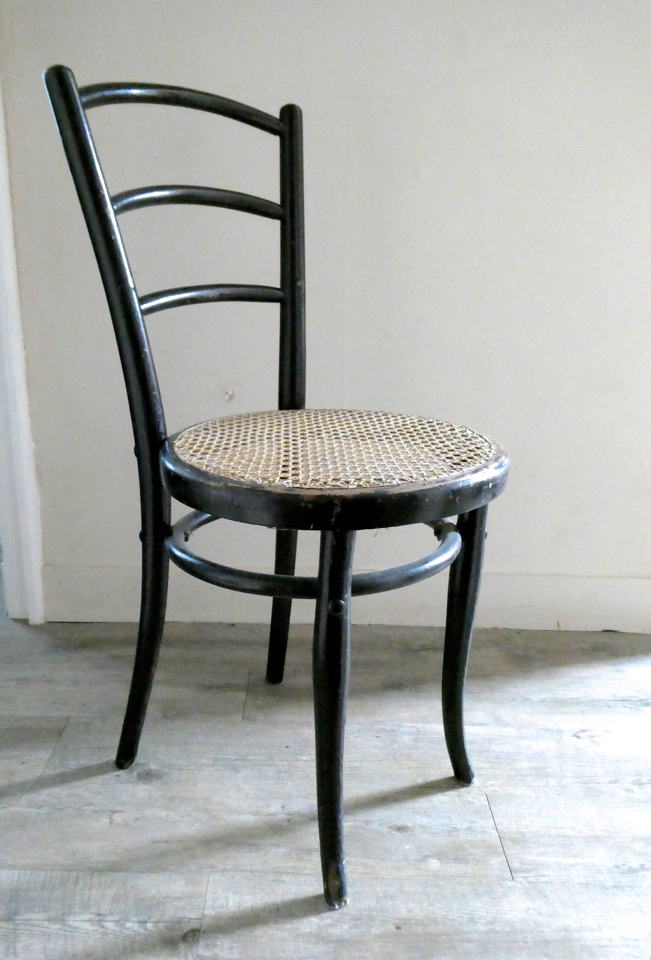 Thonet chair with cyear seating