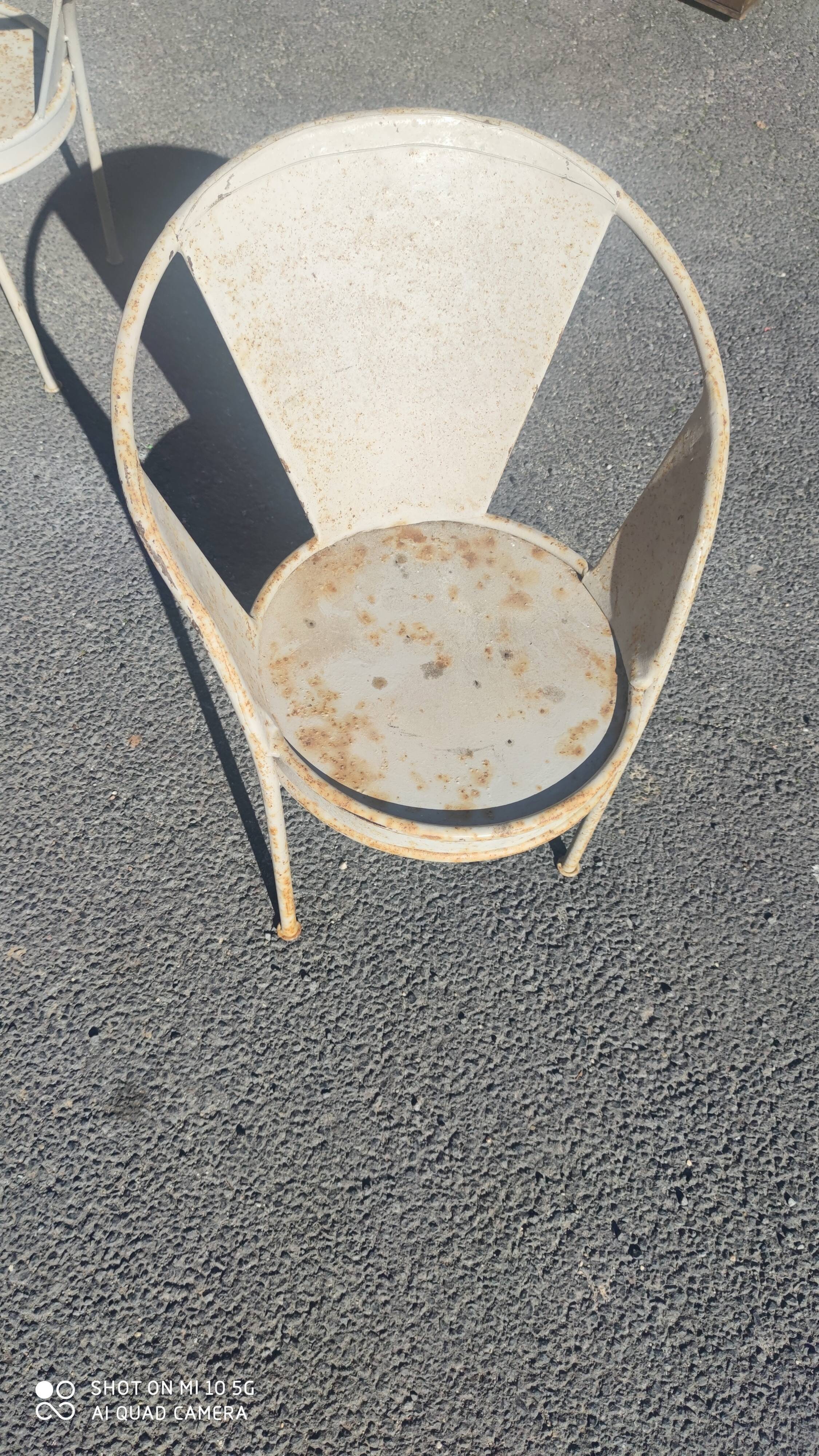 Series of 10 garden chairs made of steel garden patina