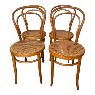 Lot de 4 chaises en bois courbé et cannage
