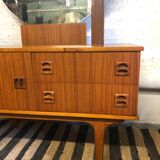 Scandinavian dressing table round mirror