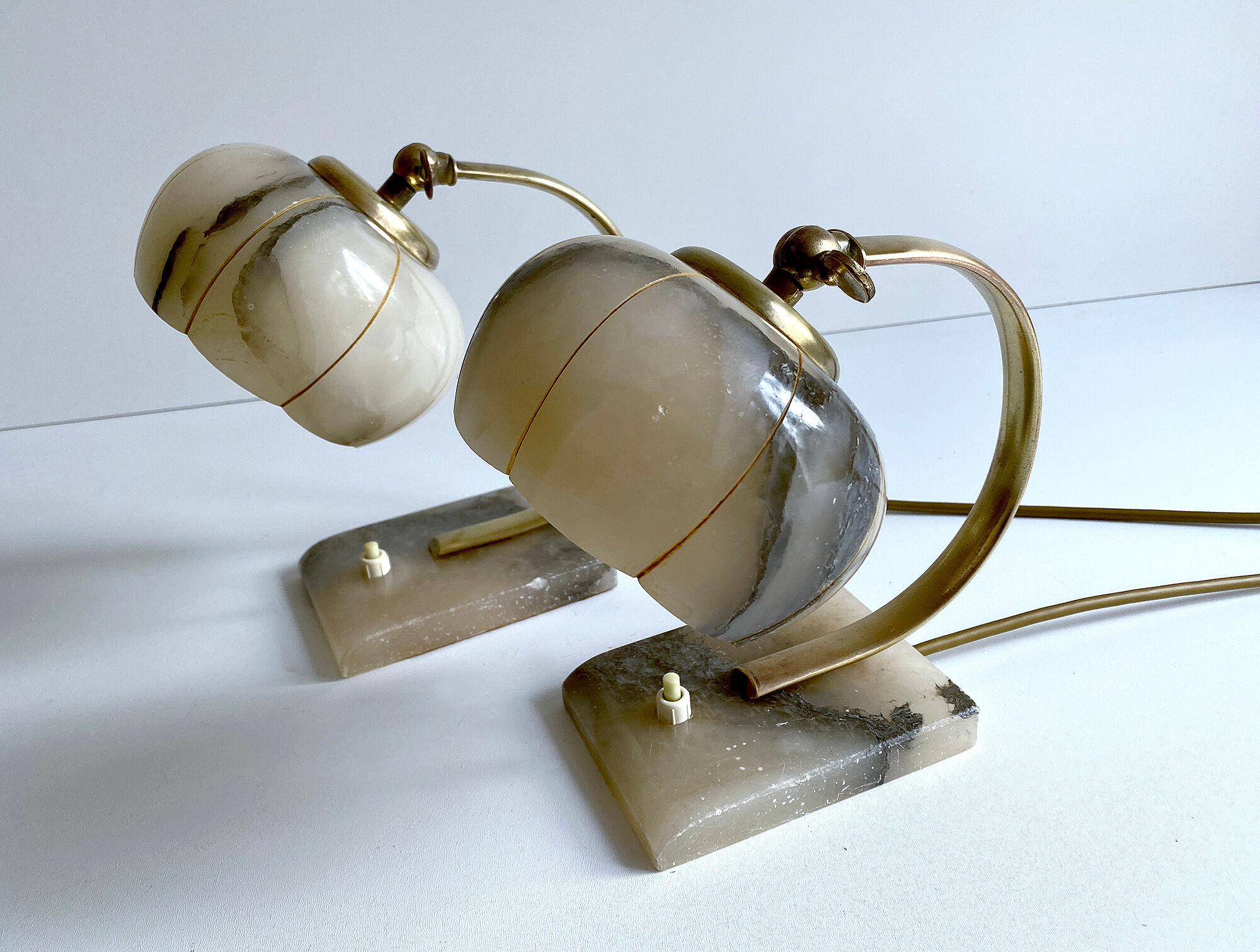 Pair of vintage art deco lamps, albatre marble brass, 30 years